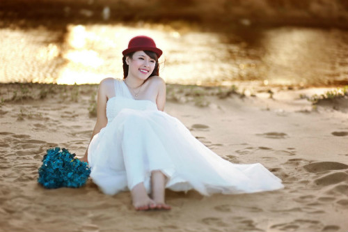 Ngắm cô vợ hot girl của tiền vệ Văn Bình