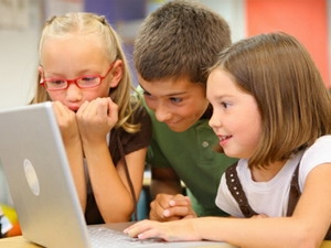 Nga đóng cửa 640 trang web độc hại đối với trẻ em