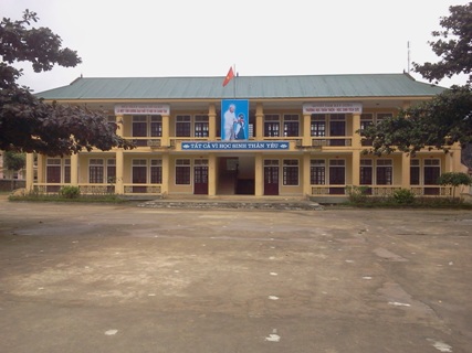 Hơn 200 học sinh bị lấy máu không rõ lý do, cả xã hoang mang