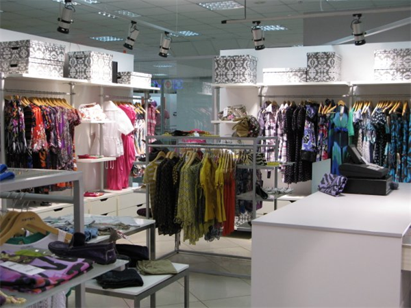 Các hãng thời trang nước ngoài đang hối hả đến thị trường Nga