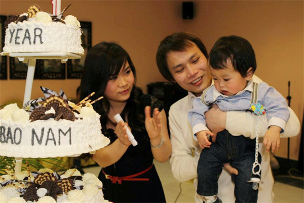 Giữ gìn ngôn ngữ quê hương cho trẻ em gốc Việt