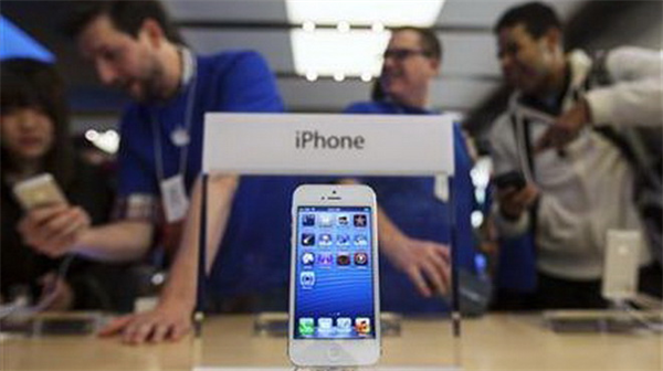 Apple giảm sản xuất do sức mua iPhone 5 yếu