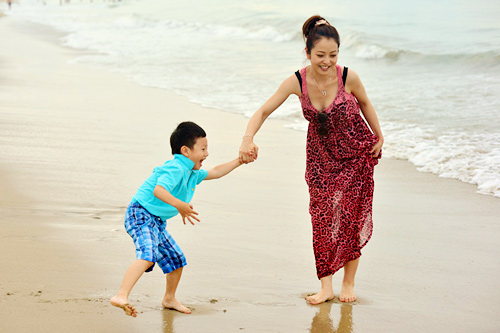 Jennifer Phạm: Muốn đón con trai về Việt Nam cùng mình...