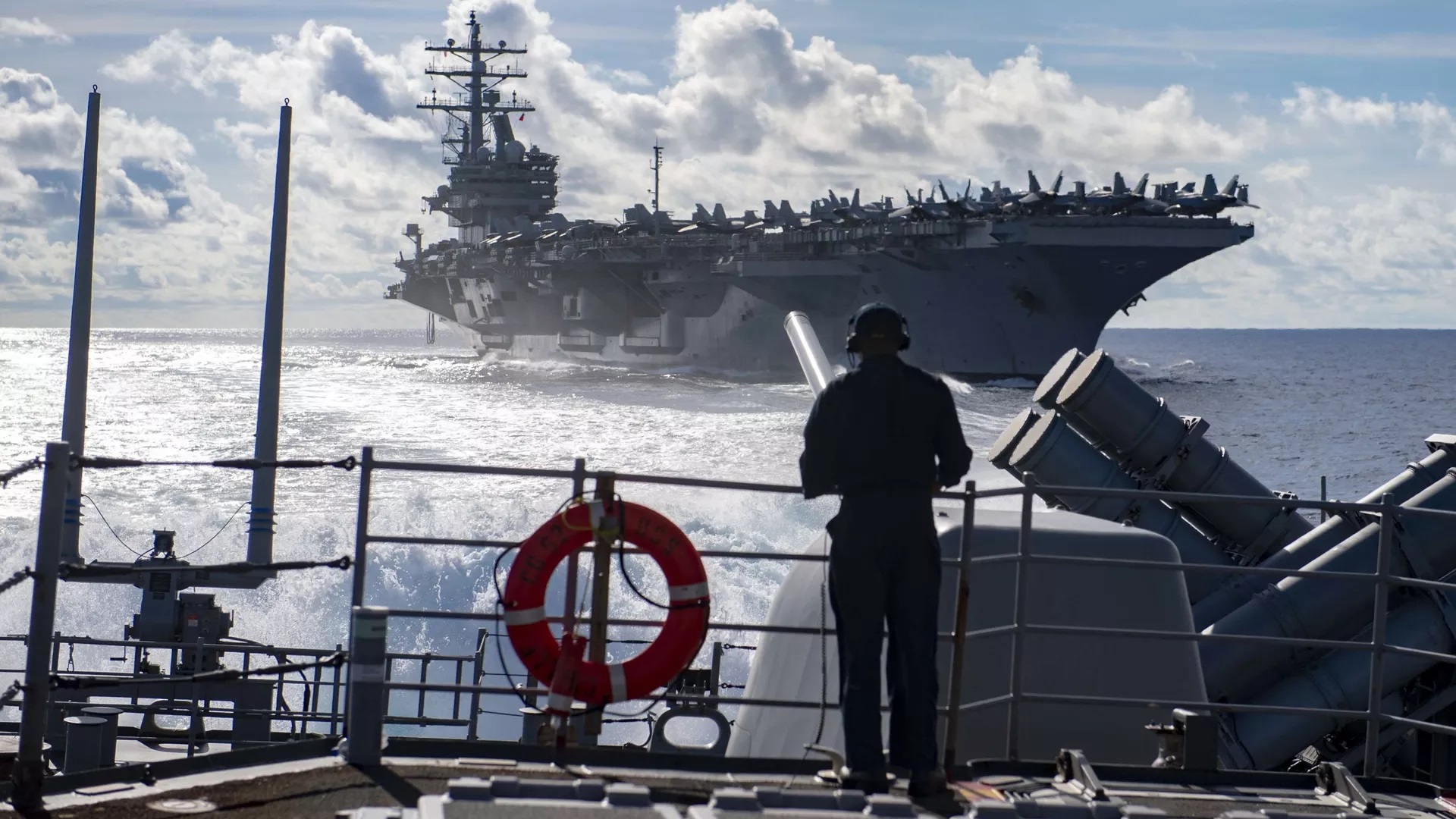 Đô đốc Hải quân Mỹ tuyên bố Hải quân đang trong tình trạng khủng hoảng