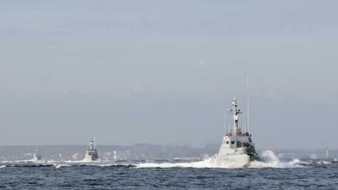 Moscow bất ngờ phong tỏa 70% biển Azov để tập trận, Ukraine cáo buộc Nga khiêu khích