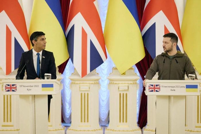 Ukraine và Anh ký thỏa thuận an ninh song phương