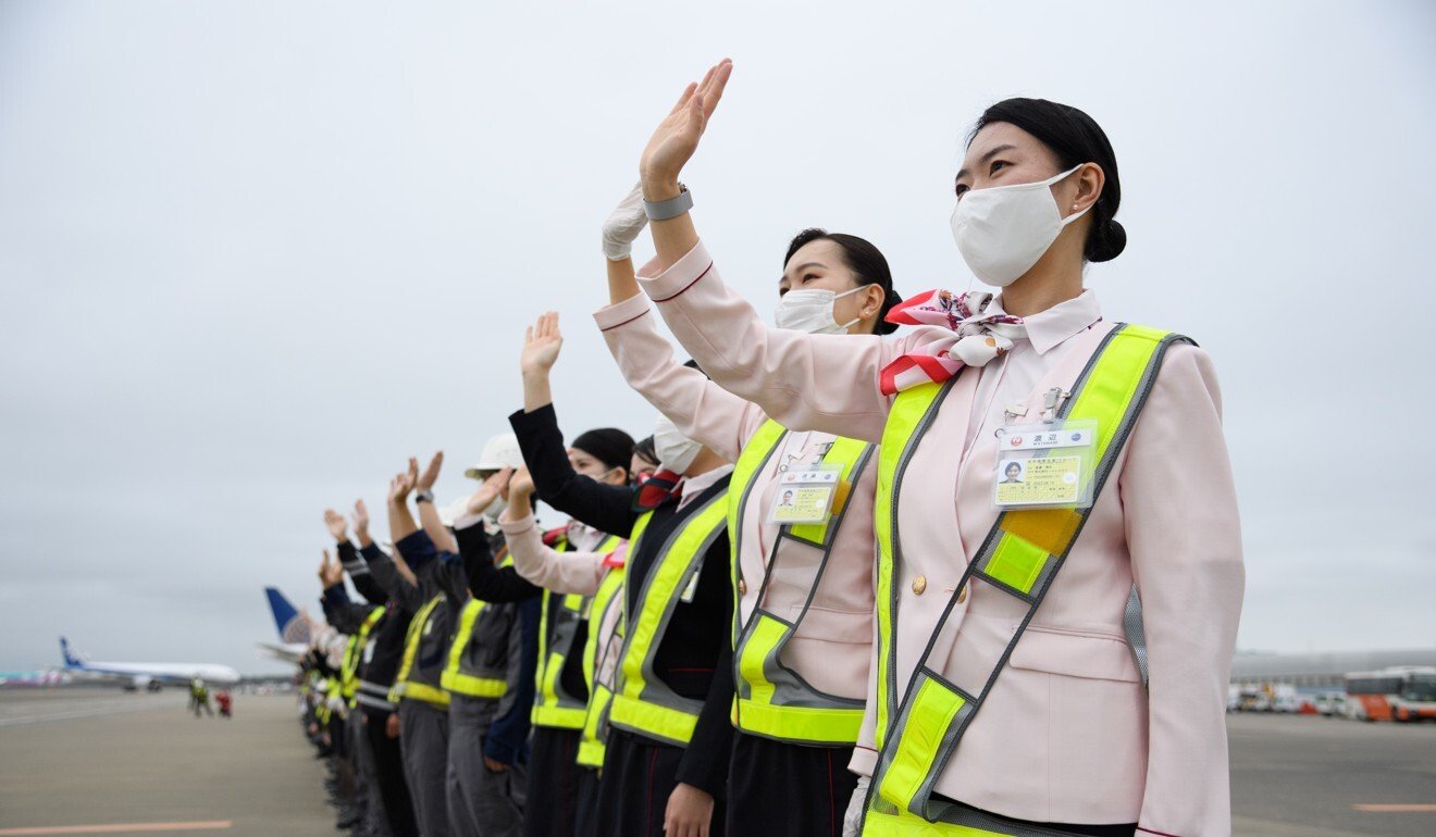 Hãng hàng không Nhật Bản bỏ lời chào thể hiện giới tính rõ rệt