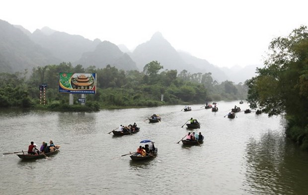 Thành phố Hà Nội đồng ý mở cửa đón khách trẩy hội chùa Hương