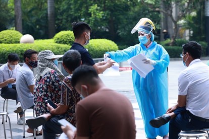 Thêm 13 người nhiễm nCoV tại Hà Nội