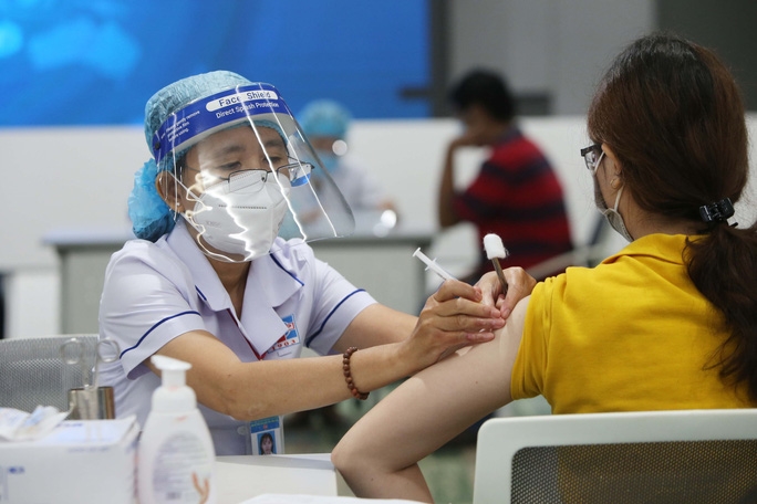 Hà Nội: 258 ca nhiễm mới, có 82 ca cộng đồng; 83% người từ 18 tuổi tiêm đủ mũi vaccine