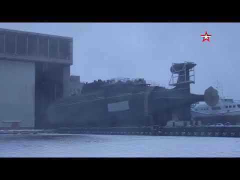 Cận cảnh màn hạ thủy tàu ngầm hạt nhân Leopard của Hạm đội Phương Bắc