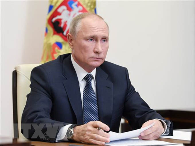 Tổng thống Nga kêu gọi tích cực quảng bá sản phẩm hóa dầu nội địa