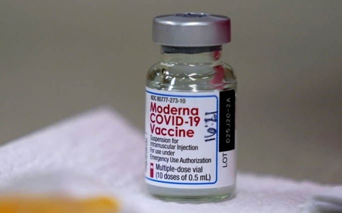 Xuất hiện tình trạng đổ xô đi mua ''hộ chiếu vaccine'' giả ở châu Âu và Mỹ