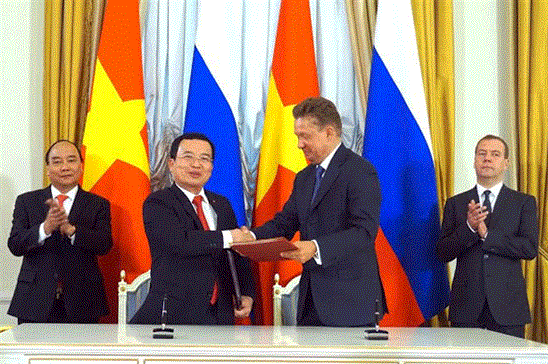 Petrovietnam ký kết hợp tác với các đối tác dầu khí của Nga