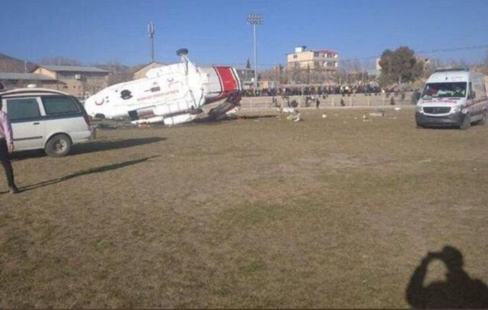 Iran: Rơi trực thăng chở Bộ trưởng Thể thao, 2 người thiệt mạng