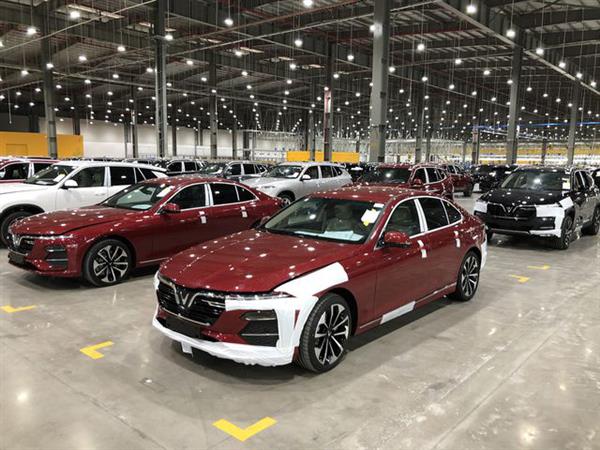 So găng nhà máy ôtô sắp xây đầu tiên ở Đông Nam Á của Hyundai với nhà máy của VinFast: VinFast có nên lo lắng?