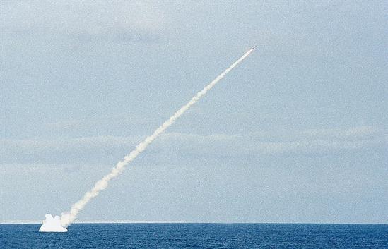 Tàu ngầm Nga phóng tên lửa 