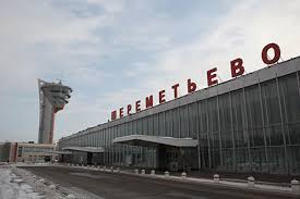Moskva: “Sheremetyevo” và “Vnukovo” cấm mang chất lỏng lên máy bay, kể cả thuốc chữa bệnh