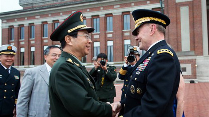 Tướng Trung Quốc ngang ngược tuyên bố không rút giàn khoan