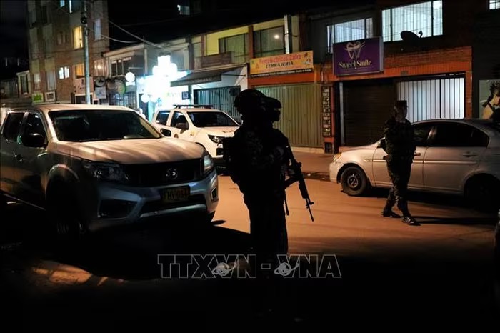 Trên 100 điều tra viên truy tìm kẻ chủ mưu vụ ám sát ứng cử viên tổng thống Colombia