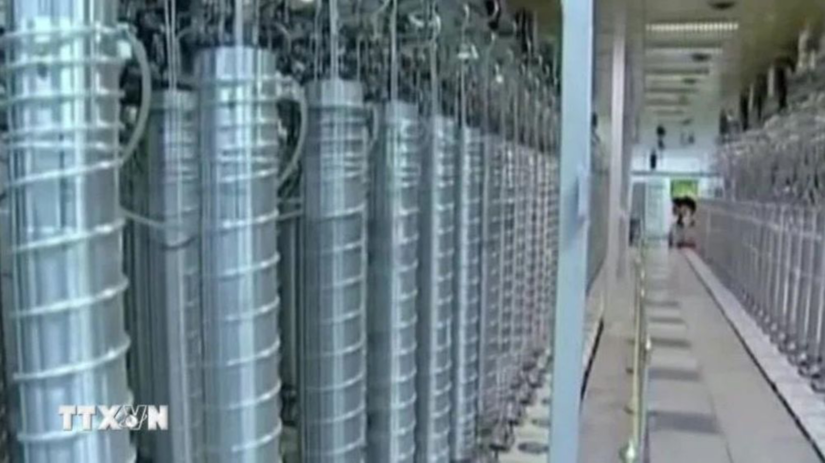 Israel tuyên bố phá hủy tên lửa đạn đạo, máy ly tâm làm giàu urani của Iran