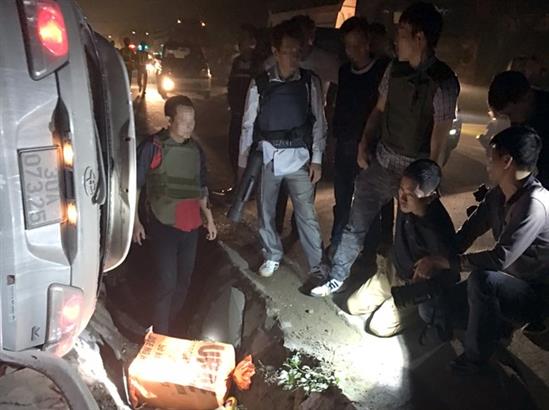 Phút liều chết của tài xế Fortuner chở 100 bánh heroin