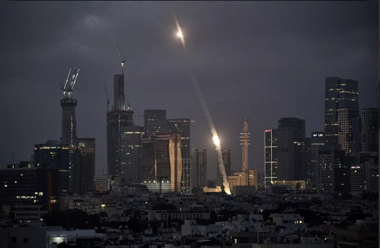 Iran nêu điều kiện để chấm dứt các cuộc tấn công vào Israel