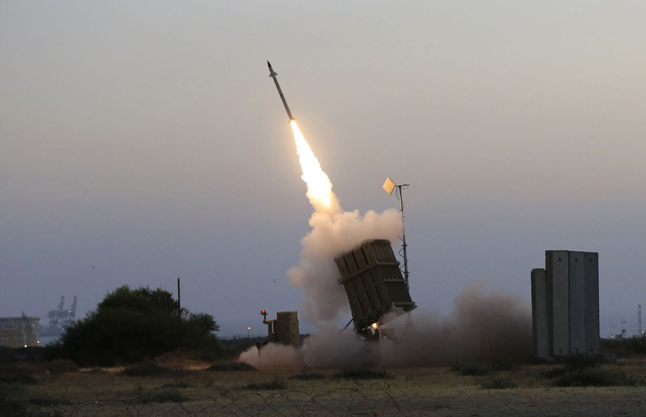 Iran tuyên bố tấn công các trung tâm tình báo của Israel