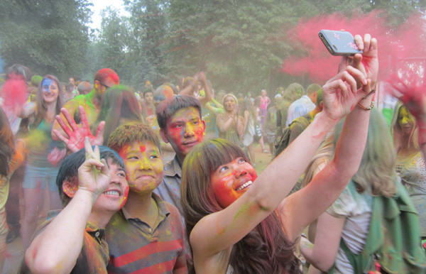Moskva: Lễ hội sắc màu Holi