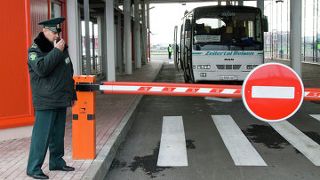 Ukraina sửa soạn đóng hoàn toàn biên giới với Nga ở phía đông