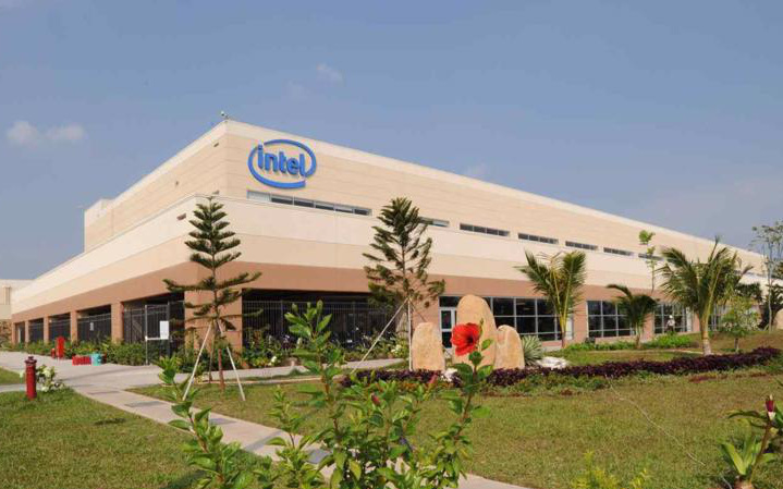 Intel, Coca-Cola và những ông lớn nước ngoài khác ở Việt Nam có ''tuyệt chiêu'' gì để duy trì sản xuất trong đại dịch?