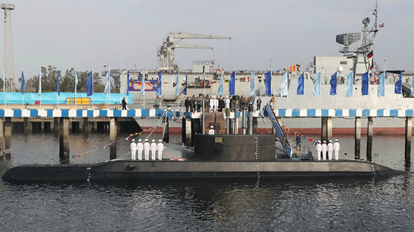 Iran trình làng tàu ngầm có thể phóng tên lửa hành trình