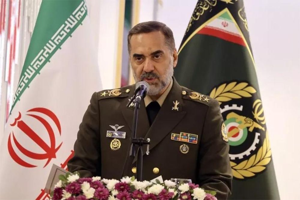 Iran tái thiết quân đội, tuyên bố sẵn sàng cho chiến tranh 10 năm