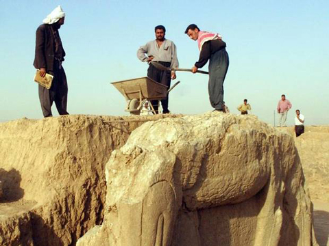 IS san bằng di chỉ cổ Nimrud: Hủy diệt ngọc quý của nền văn minh Assyria