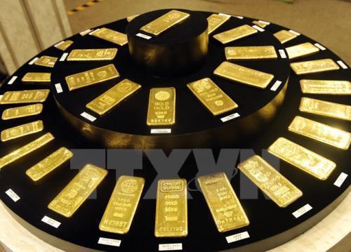 Giá vàng thế giới ngày 2/8 rơi xuống mức thấp nhất trong hơn một năm