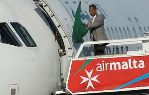 Những chuyện khó tin trên chuyến bay chứa không tặc