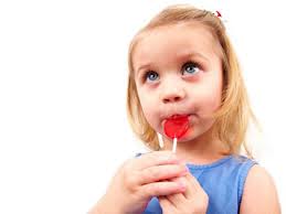 Clip vui: Phản ứng của trẻ con khi Mẹ thú nhận đã ăn hết kẹo của con