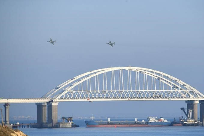 Nga chặn lối vào eo biển Kerch và các đường tiếp cận toàn bộ bờ Biển Đen