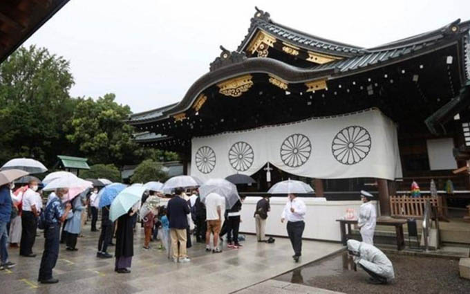 Nga, Trung Quốc lên án việc các thành viên Nội các Nhật Bản tới thăm đền Yasukuni