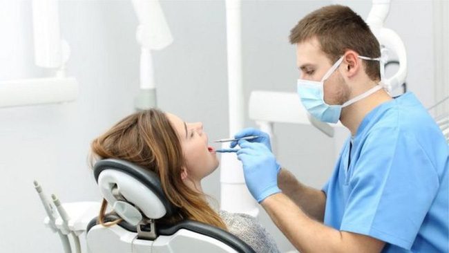 WHO khuyến cáo tạm hủy khám răng định kỳ trong đại dịch COVID-19