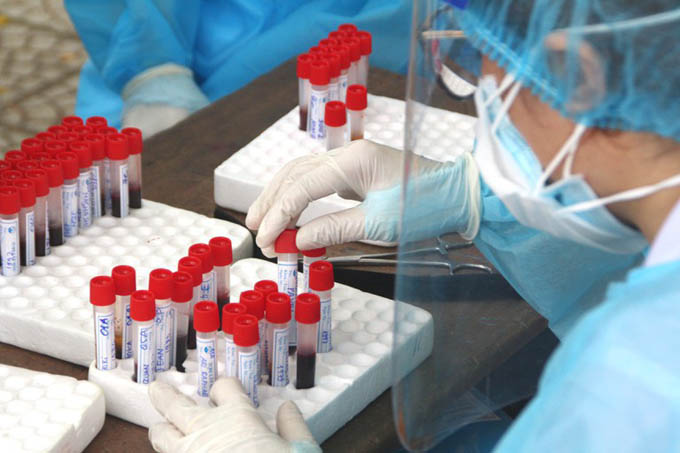 Đà Nẵng xin ý kiến Bộ Y tế vụ 4 người trong một gia đình 'có kháng thể với SARS-CoV-2'