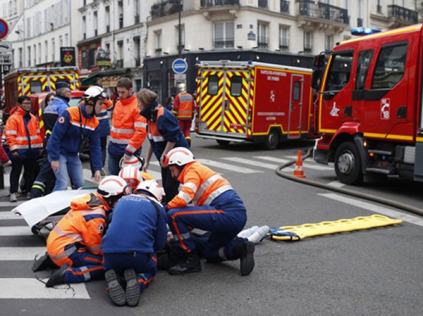Chưa phát hiện người Việt Nam nào thương vong trong vụ nổ ở Paris