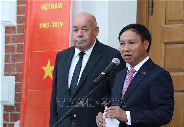 Nga ấn tượng với sự phát triển năng động của Việt Nam
