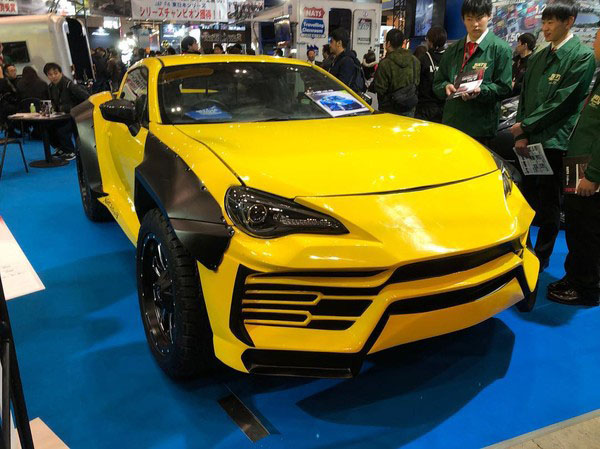 Siêu xe Lamborghini Urus do sinh viên đại học tự chế tạo gây ấn tượng tại triển lãm Tokyo Auto Salon 2019