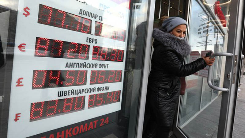 Nga nâng lãi suất cơ bản lên 20%, cao nhất trong 20 năm