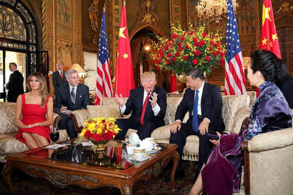 Thị trường chứng khoán Mỹ suy sụp sau leo thang thương chiến với Trung Quốc