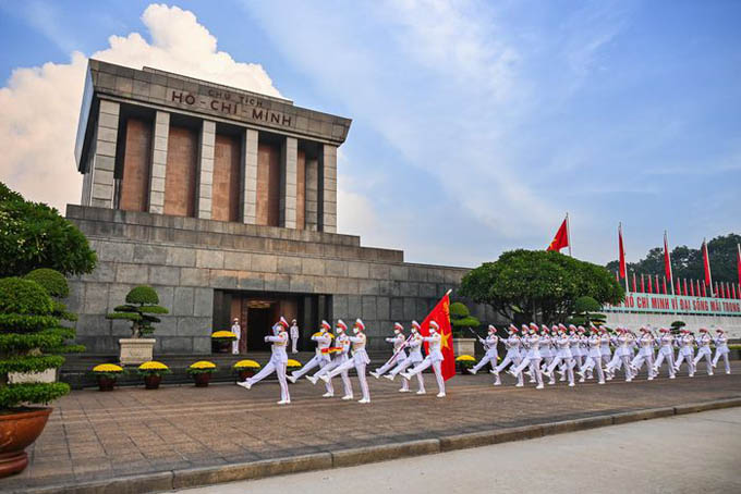 Lễ thượng cờ mừng Quốc khánh tại Lăng Chủ tịch Hồ Chí Minh