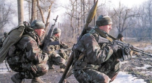 Đi lính ngày càng trở thành nghề sang ở Nga