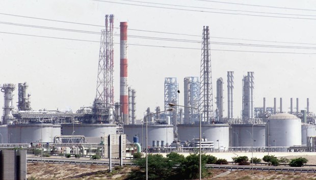 Nhà máy lọc dầu Saudi Arabia bị tấn công bằng máy bay không người lái