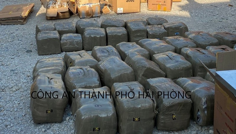 Phát hiện container chứa hơn 665 kg ma túy gửi từ nước ngoài